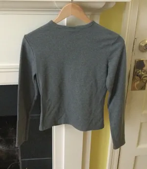 Vintage Gray Crewneck Long Sleeve Top -Sz Medium thumbnail 7