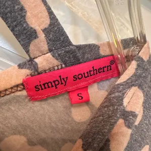 Simply Southern - Absolutely Adorable Cheetah Print Top with Twist Back! thumbnail 4