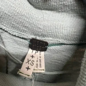 We‎ The Free XS turtleneck top thumbnail 3