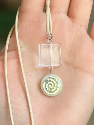 Handmade boho vintage grunge funky whimsical unique swirl shell bead necklace🌀⭐️ thumbnail 3