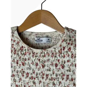 Hollister Smocked Top Women Medium Ivory Floral Short Sleeve Crop Tee Boho thumbnail 6