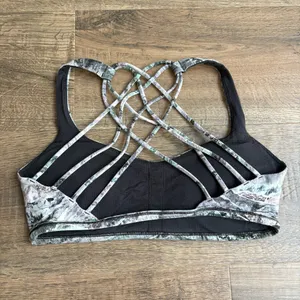 Lululemon Free To Be Wild Bra size 8 thumbnail 4