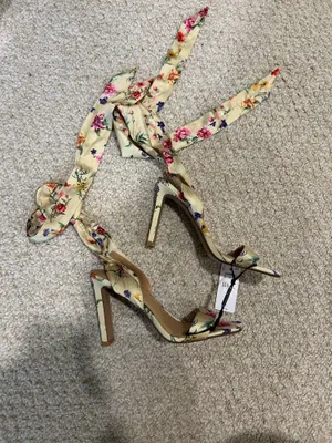 nwt floral express heels (8) thumbnail 4