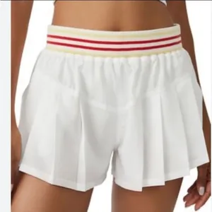 FREE PEOPLE MOVEMENT Top Seed woven shorts. Size medium thumbnail 1