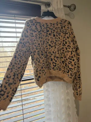 Francesca's Sweater Cheetah Print thumbnail 1