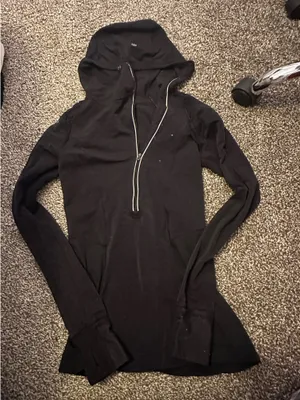 Lululemon Long Sleeve thumbnail 1