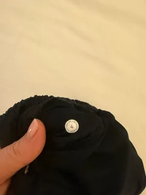 Lululemon Hotty Hot Shorts 2.5" thumbnail 3