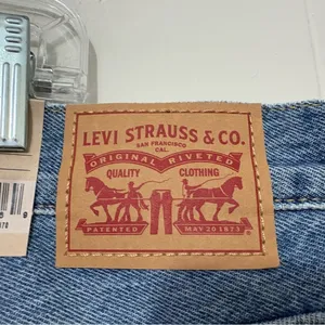 Levi’s 94 Baggy Jeans Women’s 20W NWT Mid Rise Straight Leg 90s Vintage Distress thumbnail 11