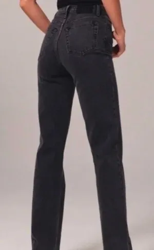 Abercrombie & Fitch Curve Love The 90s Straight Ultra High Rise Jeans Size 26 thumbnail 2