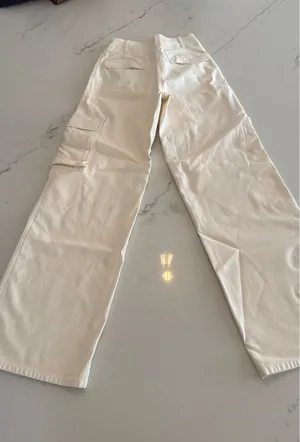Aritzia Wilfred ivory wide leg cargo pants thumbnail 2