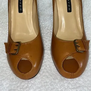 Hype Women’s Pumps(Size 10) Tan thumbnail 8