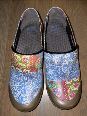 Dansko Vegan Floral Patchwork Professional Clogs EU 40 Nurse Comfort Shoes thumbnail 2