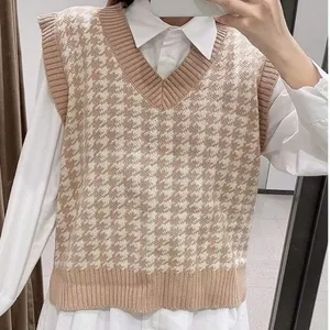 V Neck Sweatervest Houndstooth thumbnail 1