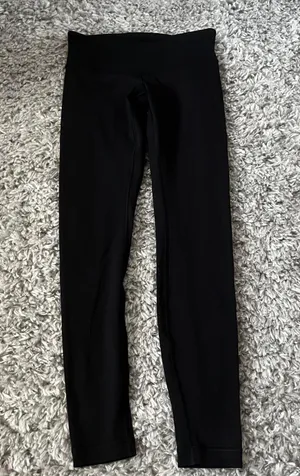 Lululemon Wunder Under Leggings 28” Size 6 thumbnail 1