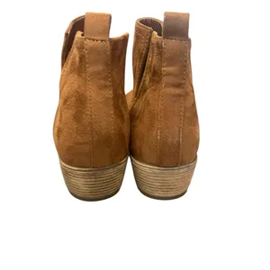 Journee Collection Rimi Brown Faux‎ Suede Block Heel Ankle Booties Size 9 thumbnail 4