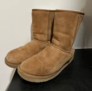 UGG Boots Classic Short thumbnail 1