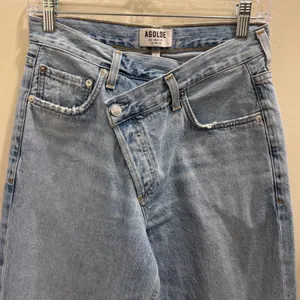 AGOLDE Criss Cross Upsized Jean in Suburbia Distressed Light Wash Size 26 Casual thumbnail 4