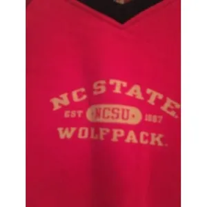 Red Oak Women's Red Sweatshirt Pullover NC State Wolfpack Size Medium thumbnail 4