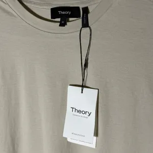 NWT Theory Shirt‎ Tail Tank Top Sand Sleeveless Crewneck Size M thumbnail 6