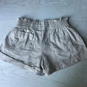 By Anthropologie Cream Paper Bag High Rise Flowy Shorts Size 0 thumbnail 6
