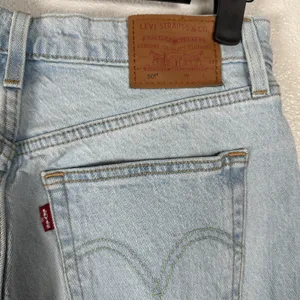 Levis 501 Jeans Womens 29x32 Premium Denim High Rise Button Fly Blue Light Wash thumbnail 6
