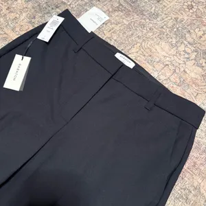 NWT Babaton Aritzia Graham Black Mid Rise Tailored Pants Size 6 thumbnail 4