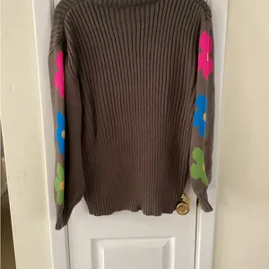 SHEIN Gray and Green Cowl Neck Sweater with Ribbed Knit and Relaxed Fit thumbnail 2