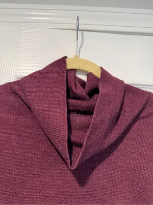 American Eagle Size M Burgundy Cowl Neck Hi Low Hem Long Sleeve Waffle Knit Top thumbnail 4