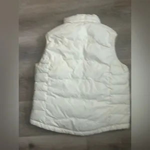 LL Bean Woman Red Floral Quilted Puffer Vest Reversible Fall/Winter Size Small thumbnail 2