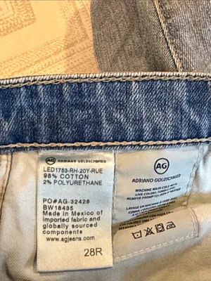 AG Isabelle High Rise Straight Crop Jeans Size 28 Light Wash Distressed Denim thumbnail 4
