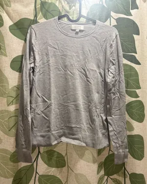 Banana Republic Light Gray Long Sleeve Crewneck Sweater thumbnail 1