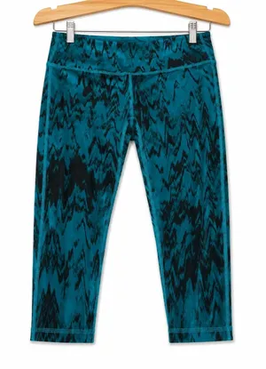 Z by Zella Womens Leggings Sz S Ikat Print Teal‎ Black Tie Dye Look Capri Length thumbnail 1