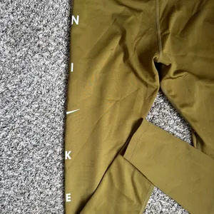 Nike Leggings Women’s Small thumbnail 2