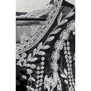 Vintage Vivid Importers of NY Women’s Sz Large Flower Black White Top Blouse thumbnail 16