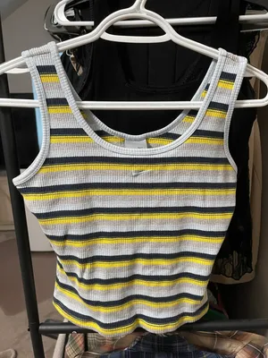 Nike Cropped Sport Striped Active Running Tank Top thumbnail 1