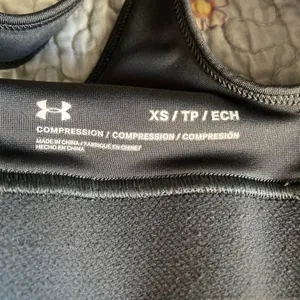 Under Armour metallic silver sports bra thumbnail 4