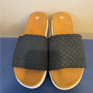 Bernie Mev Capri‎ Platform Woven Sandal Size 6/36 black thumbnail 1