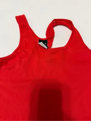 Nike red dri fit tank ventilated back women’s size small athletic athleisure thumbnail 3