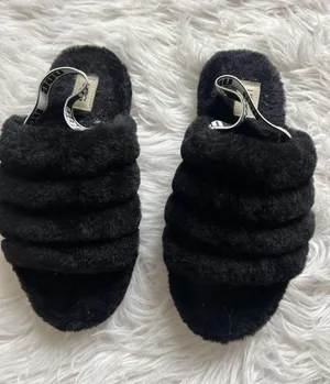 UGG Slippers thumbnail 1