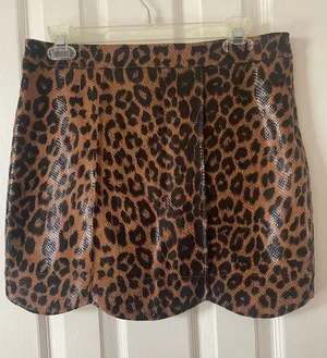 Main strip faux leopard skirt, Size M, $18, B53 thumbnail 1