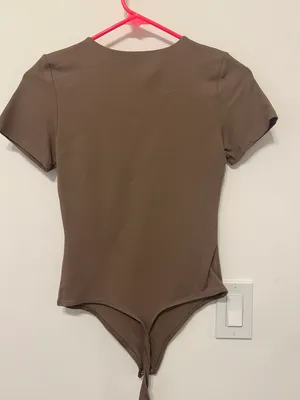 Aritzia Contour Crew Shortsleeve Bodysuit | Size S thumbnail 2
