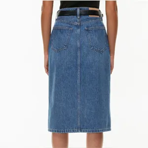 Aritzia Denim Forum The '90s Halle Jean Skirt 29 thumbnail 4