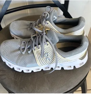 Size 8.5 On Cloud Gray/Cream Helion Cloud Tec Speedboard Running Shoes thumbnail 4