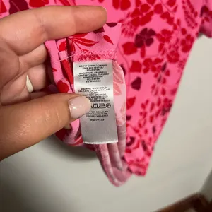 Ann Taylor Pink and Red Patterned Blouse thumbnail 3