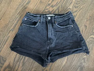 Abercrombie and fitch black Curve Love High Rise waisted Mom Shorts thumbnail 1