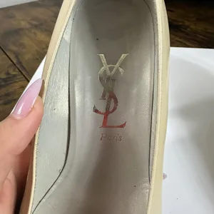 Yves Saint Laurent Pumps Womens 35 US 5 Beige Leather Kitten Heel Closed Toe thumbnail 11