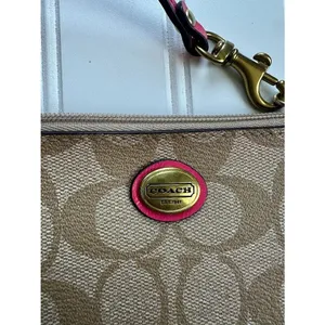 Coach Peyton Signature Brown Pink‎ Wristlet Wallet Gold Logo Zip Closure thumbnail 2