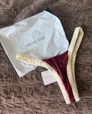 Divino Seas Bikini Bottom Red Size L thumbnail 1