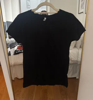 Athleta Tee Short Sleeve Black thumbnail 1