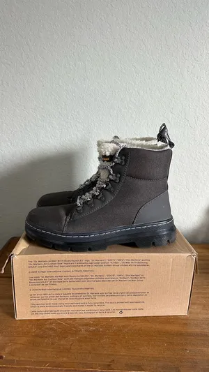 Boots Women’s Dr. Martens thumbnail 4